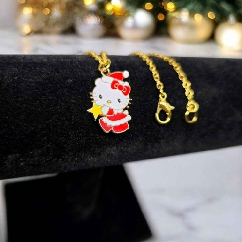 NEW Hello Kitty Christmas Holiday Fashion Necklace